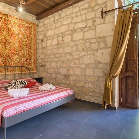 Gasthuis In Campagna Al Mauto 4*