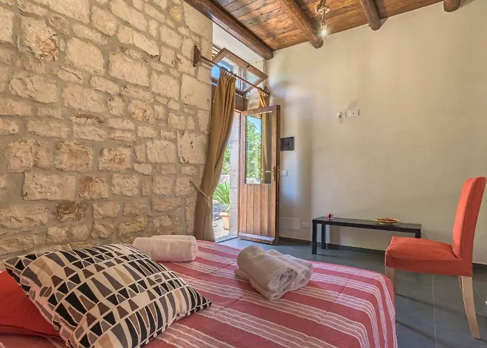 In Campagna Al Mauto Μόντικα